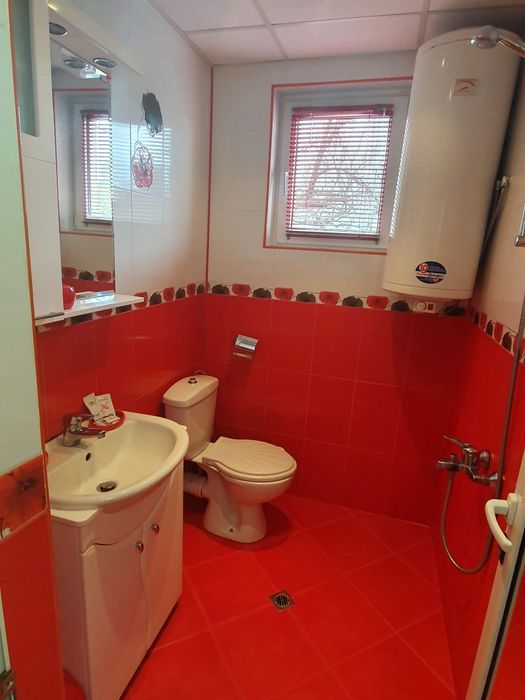 Под наем вила на 200м.от минералният гейзер