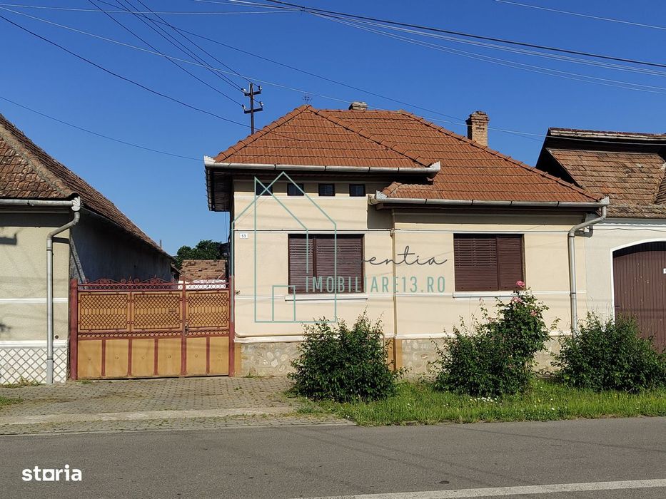 Casa cu gradina de vanzare 1.201 mp teren, 5 min de centrul orasului