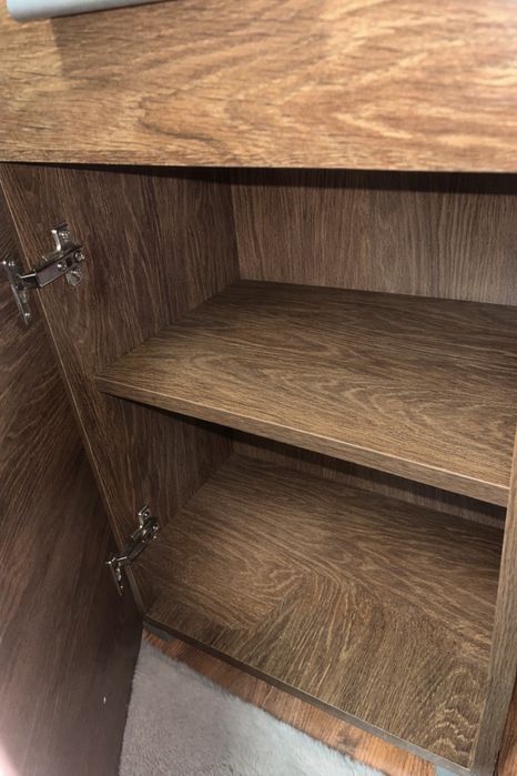 Birou Dedeman, cumparat acum un an