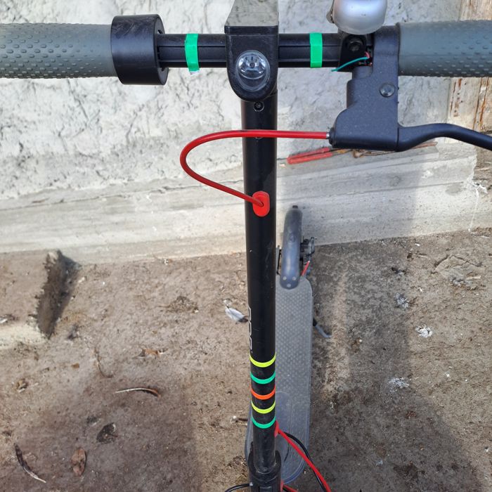 Vând trotineta electrică