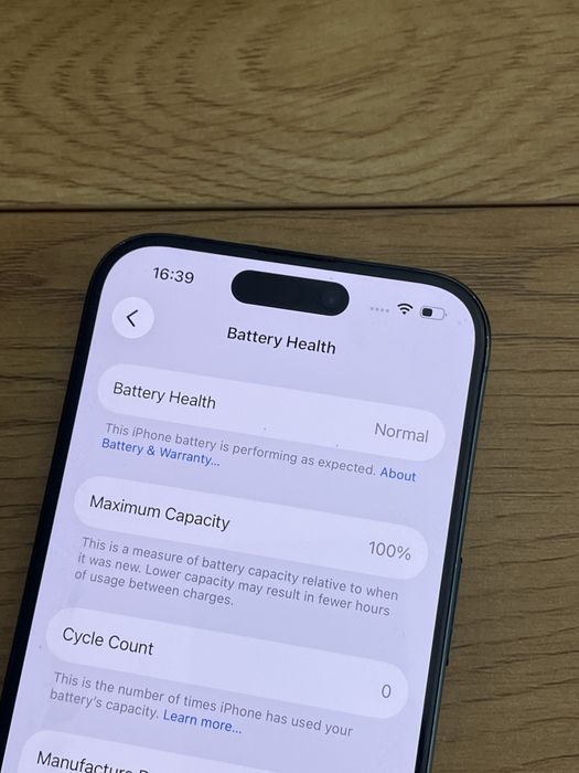 Бартер iPhone 15 pro 128gb 100% син