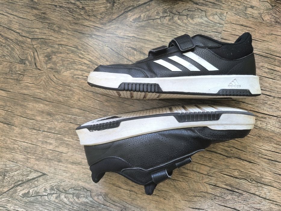 Маратонки Адидас 40 номер и Кецове на Fila 36 номер