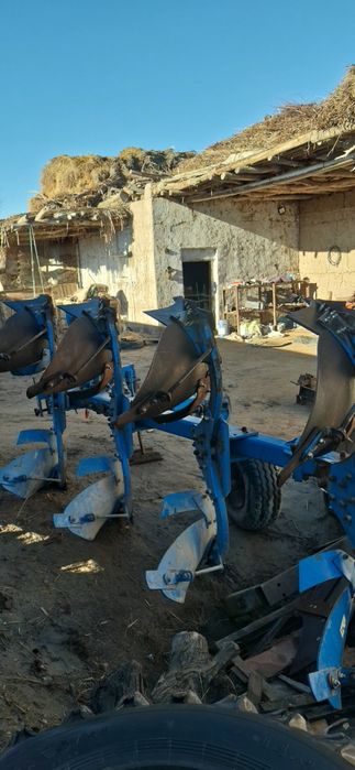 Плуг 3+1 сотилади нархини келишамиз