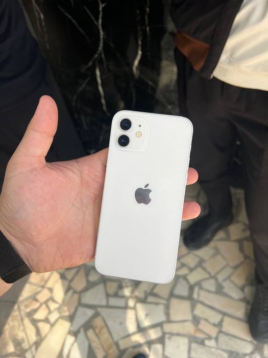 iPhone 12 128gb white