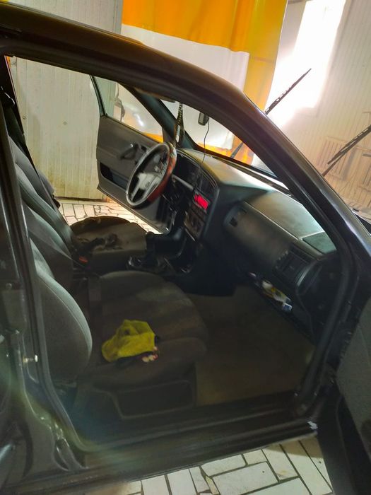 Продам машину Фольцваген Б3