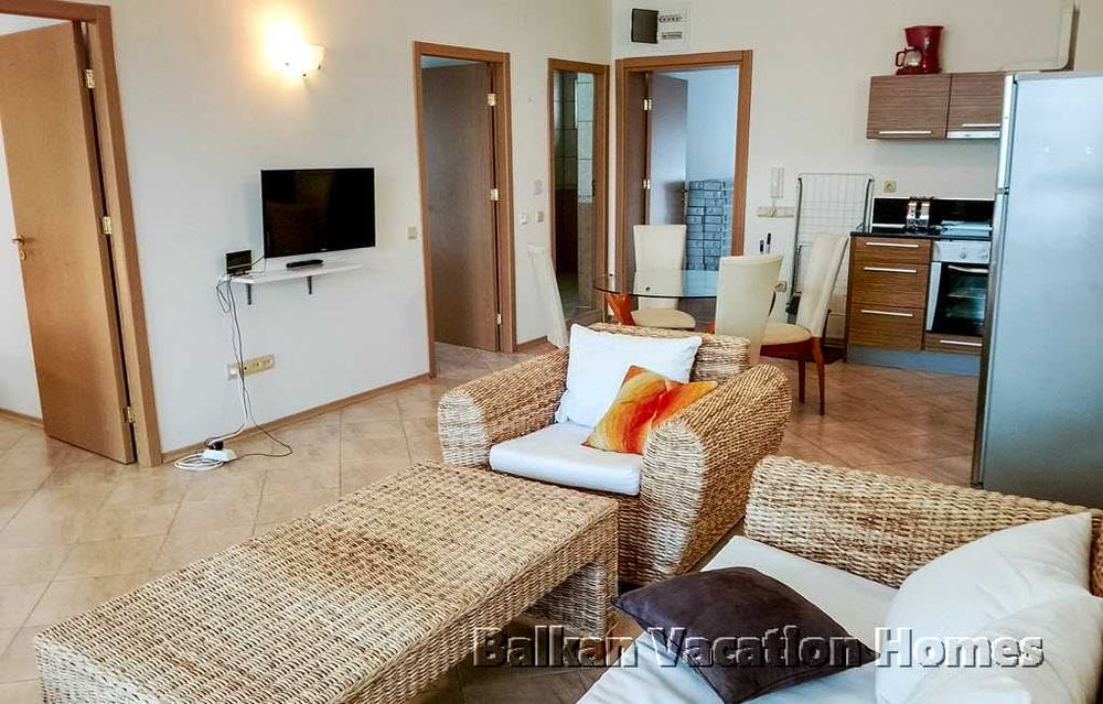 Стилно обзаведен тристаен апартамент с гледка към морето - Бяла