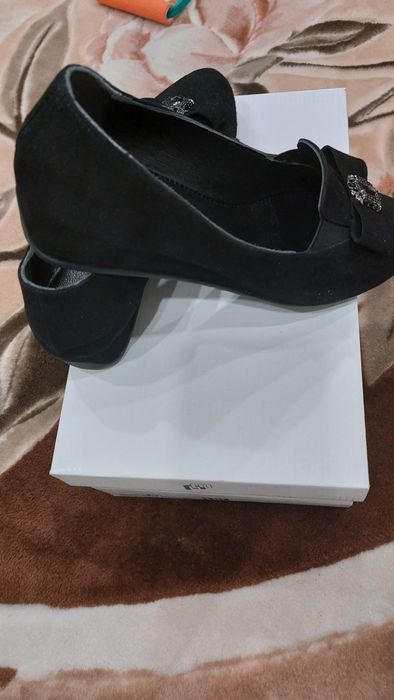 Продам  туфли замшевые 38 размер