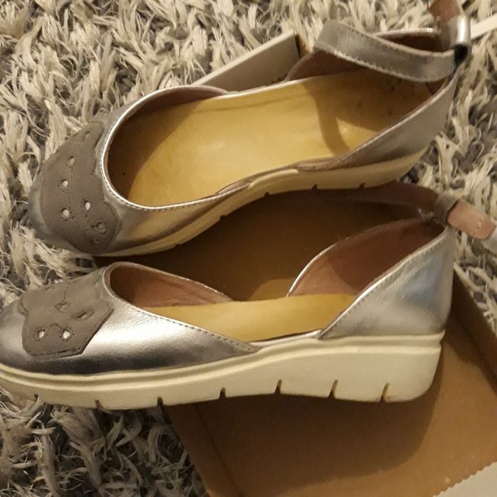 Sandale de primavara-vara,din piele naturala,aproape noii,mar36