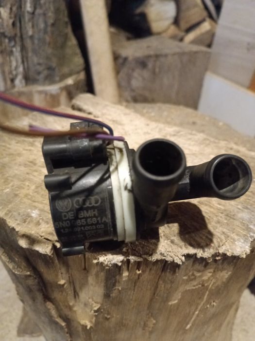 Pompă recirculare antigel audi vw skoda