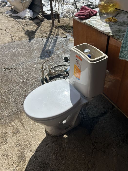 Продам унитаз в зорошем состоянии