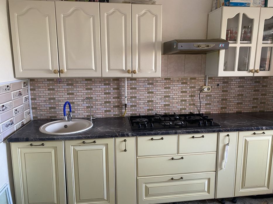 Продаеться кух. гарнитур