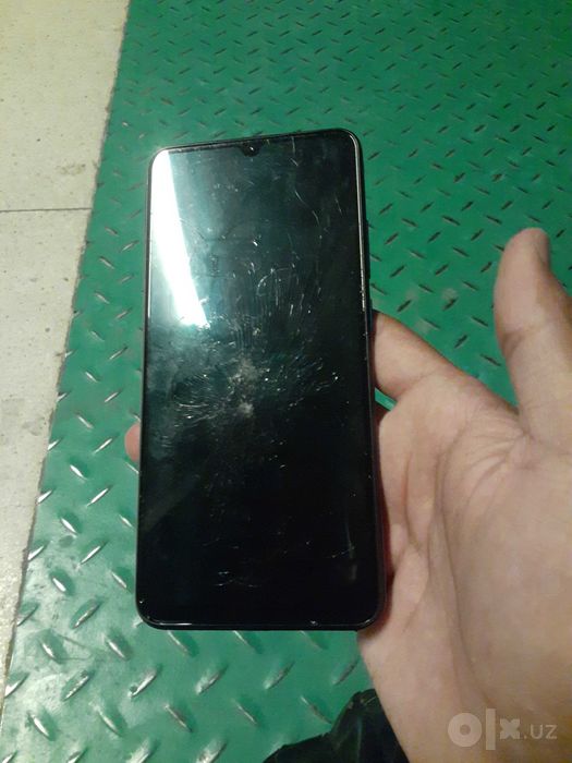 Vivo v17 128/8+4 gb  flagman  550 ming so'm