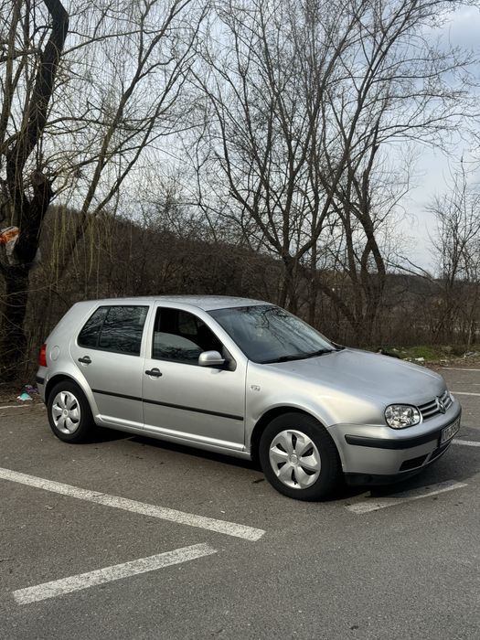 Vand golf 4 ,motor 1.4 benzina