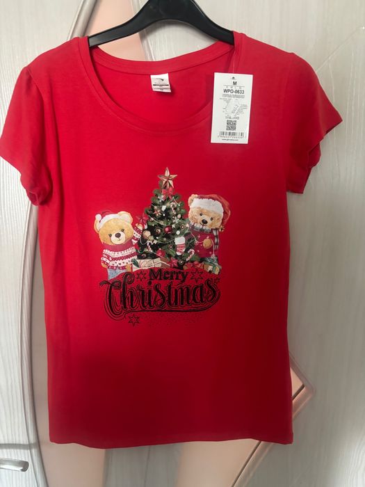 КОМПЛЕКТ нови коледни тениски - с етикет
