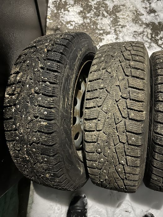 R14 диски с шипованной резиной