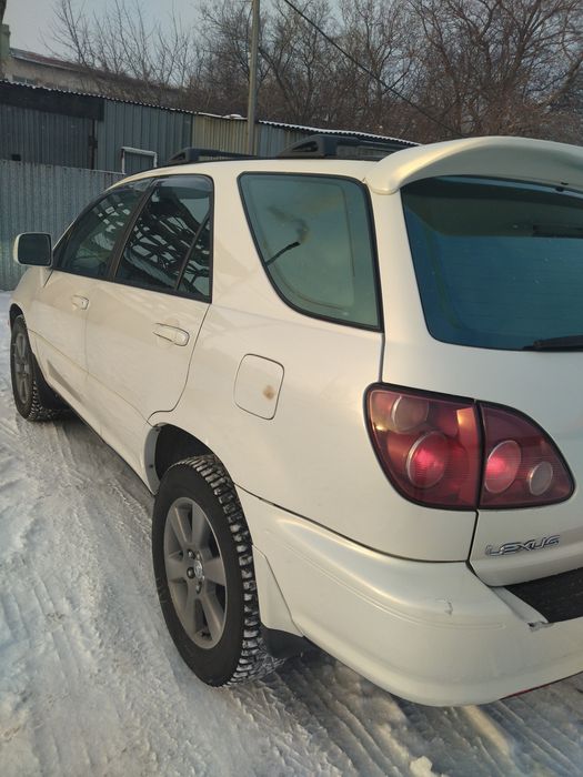 Продаю лексус рх300