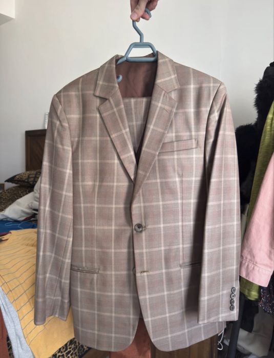 Costum de ocazie