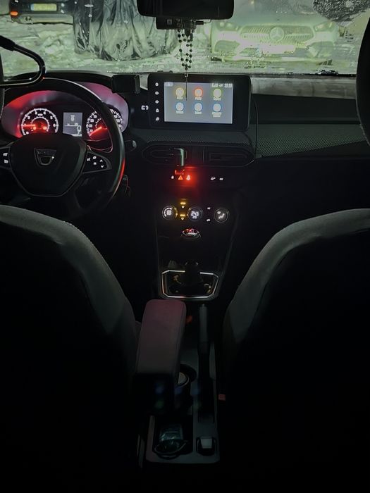 Dacia Sandero Stepway 2021 | Benzină | Manuală |