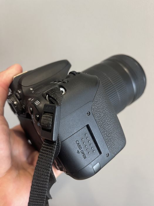 Canon 77d продам
