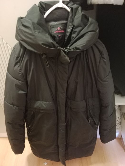 Зимний пуховик продам