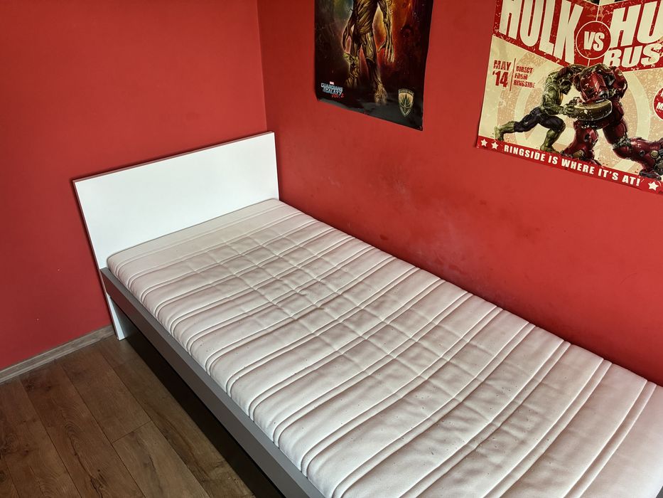 Легло 200x90cm с включени матраци, две нива, разтегателно, единични легла