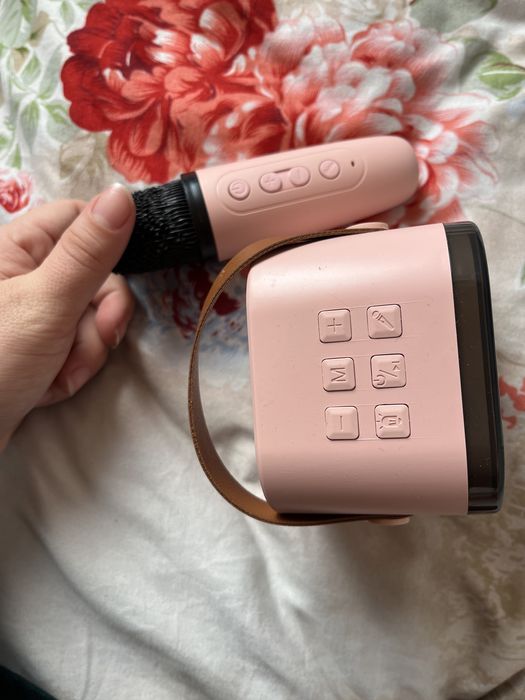 мини колонка с микрофоном