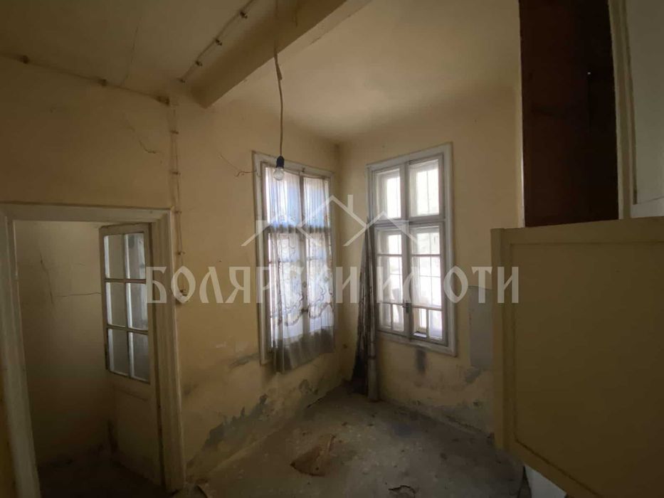 Продава се Къща в Велико Търново, Център - 84 кв.м за 316 €/кв.м - Снимка #13