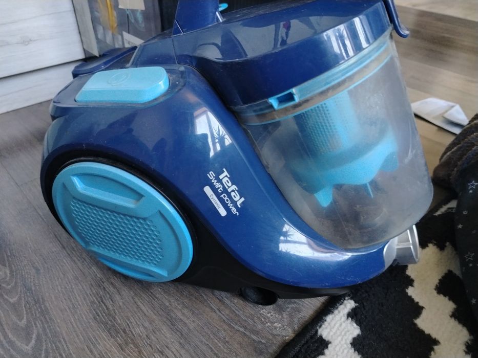 Продается пылесос тефаль