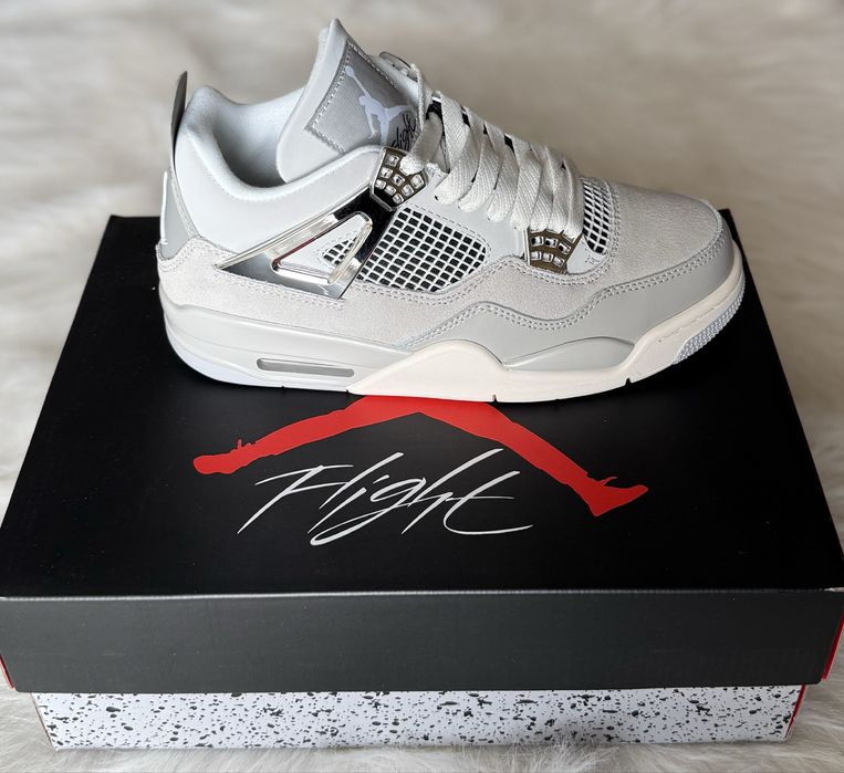 Air Jordan 4 Retro Frozen Moments Full Box