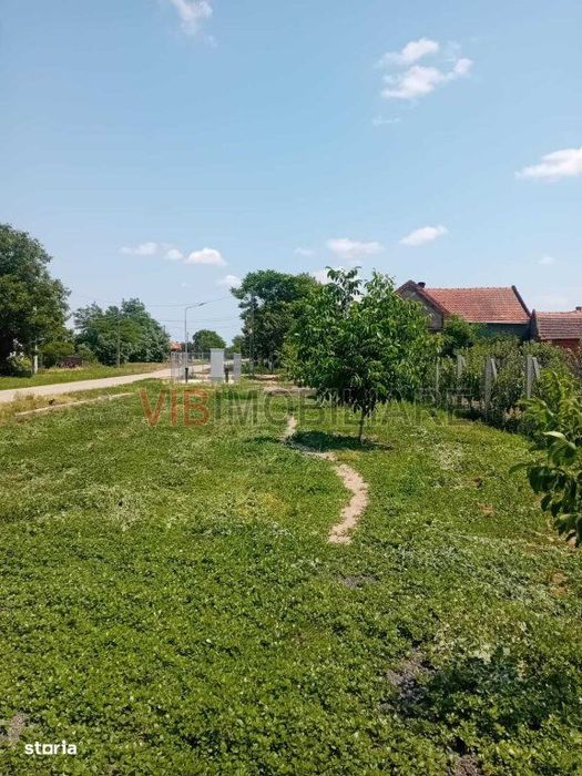 Teren intravilan 16.000 mp | Livadă mixtă | Front stradal 85 ml | Util