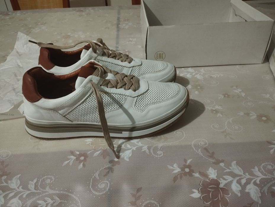 Кожанный мужкой кросовки