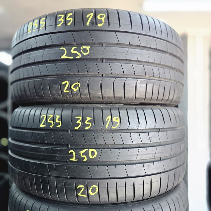 2x 255/35/19 VARA PIRELLI 2020 Stare excelentă