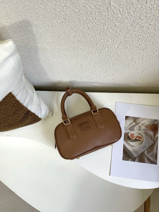 Geanta miu miu piele naturala