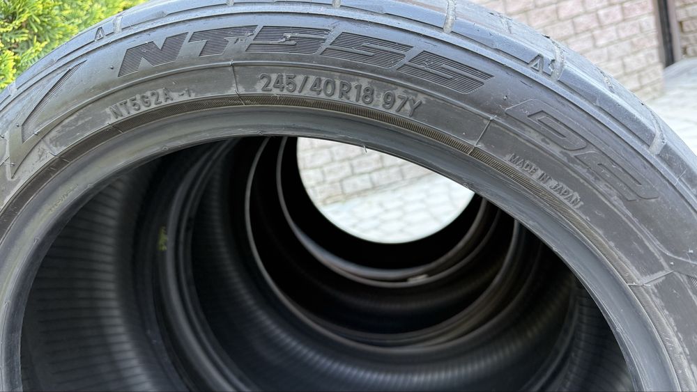 Комплект шины, 245/40/18