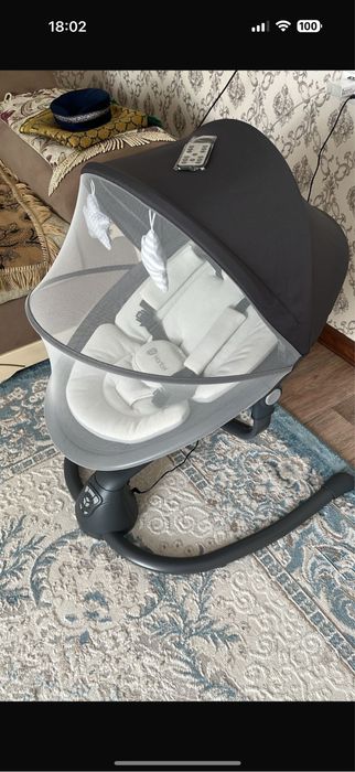 Шезлонг серый детский