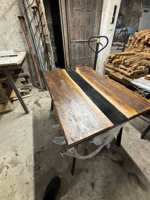 Маси с епоксидна смола от липа