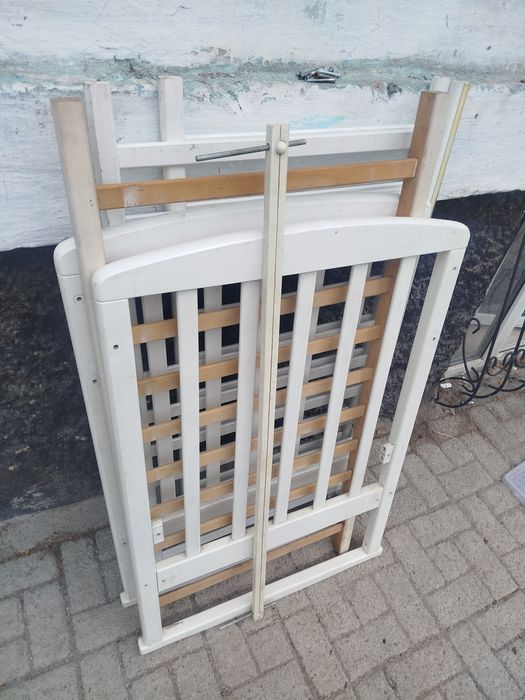 Продам манеж белая