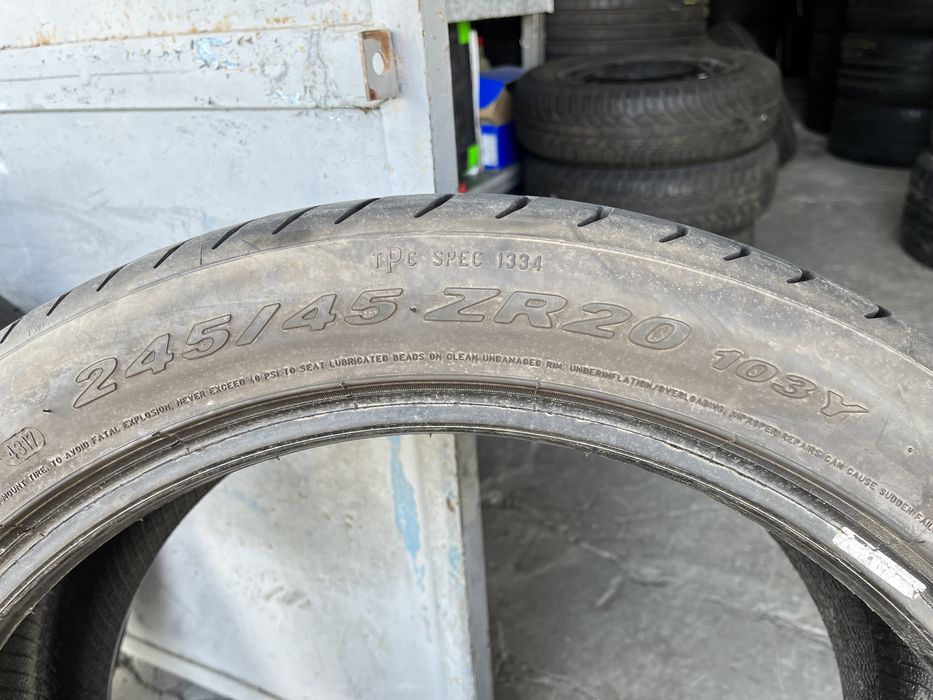 2 бр. летни гуми 245/45/20 Pirelli DOT 4317 4,5 mm