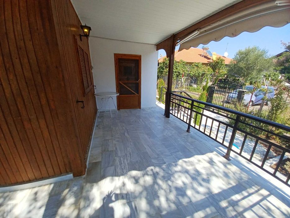 Продава къща 60 м2 с двор 420 м2 в Аспровалта, Гърция