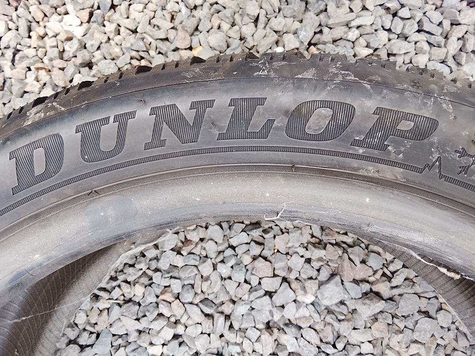 235 45 18. Dunlop. An 2020