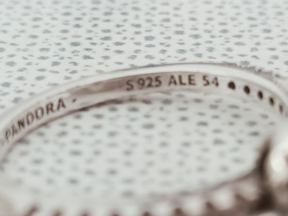 Кольцо «Возвышенное красное сердце»