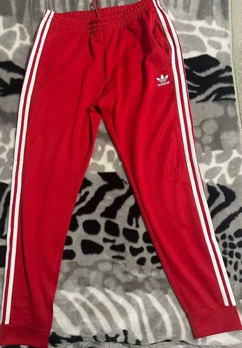 Pantaloni adidas rosii M , originali
