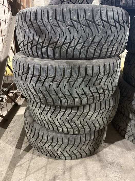 Продам резину 255/50R20