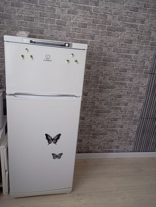 Продам холодильник