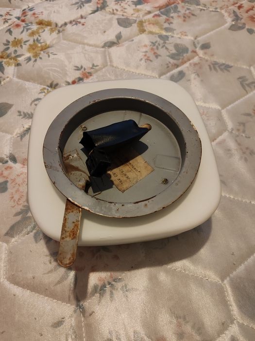 Плафониера от социализма