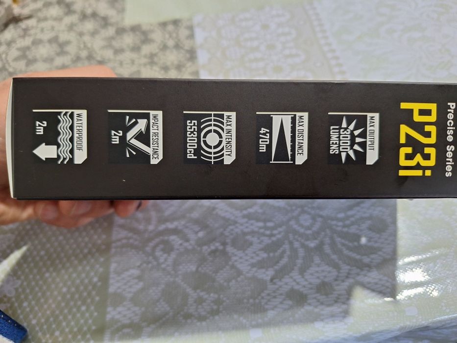 Продам фонарь  найткор P23i