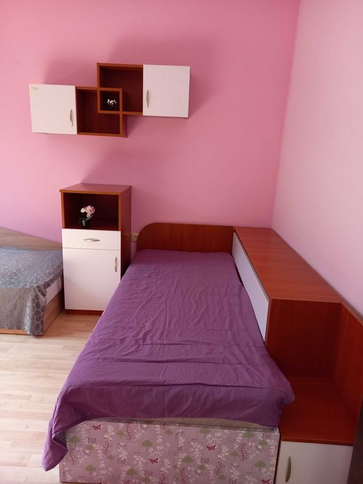 Отдавам 3-стаен обзаведен апартамент