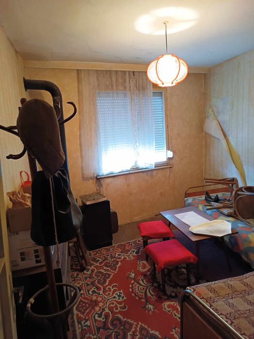 Къща на два етажа в с.Бяга