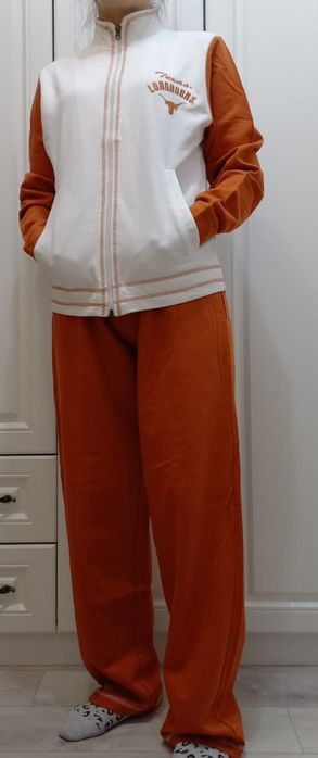 Продаются женские вещи