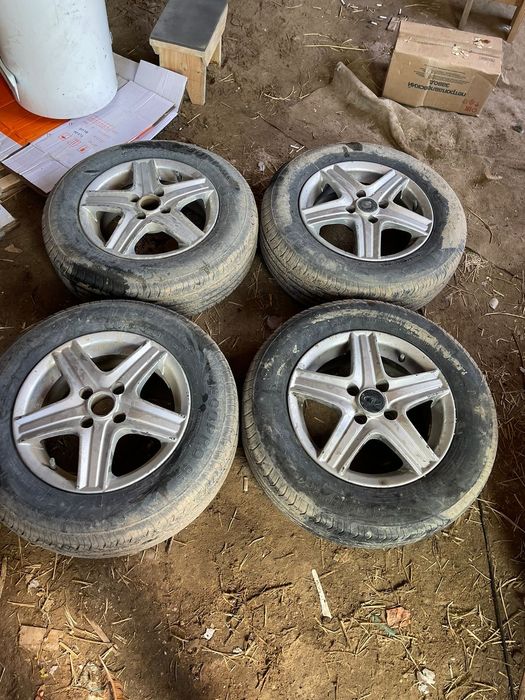 Титанка R14 с покрышкой